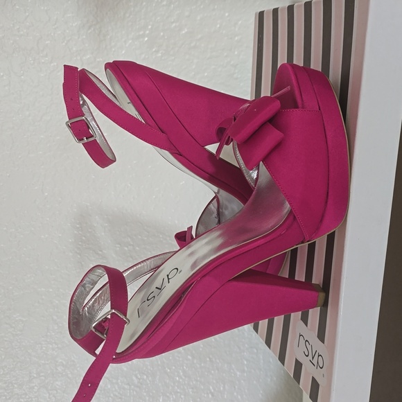 Rsvp Fuchsia satin heels - Picture 10 of 11